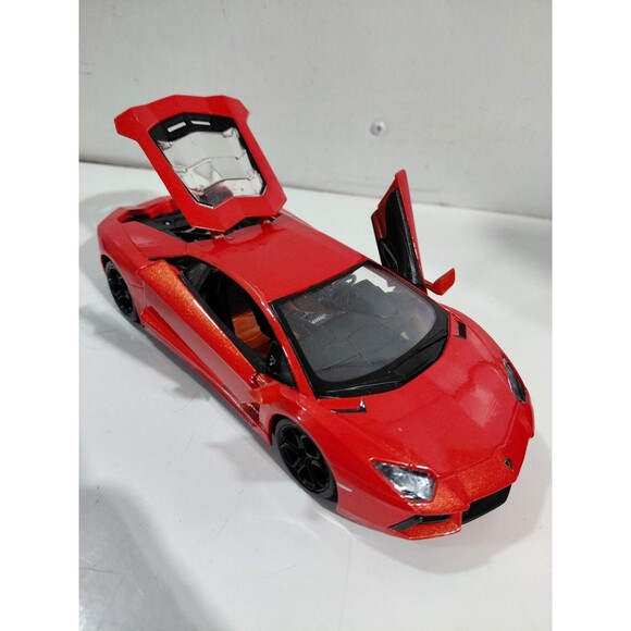 Maisto Die Cast 1/24 Scale Lamborghini Aventador LP700-4 Supercar - Picture 11 of 12